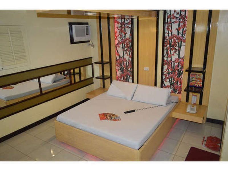 Hotel Sogo Edsa Caloocan Экстерьер фото