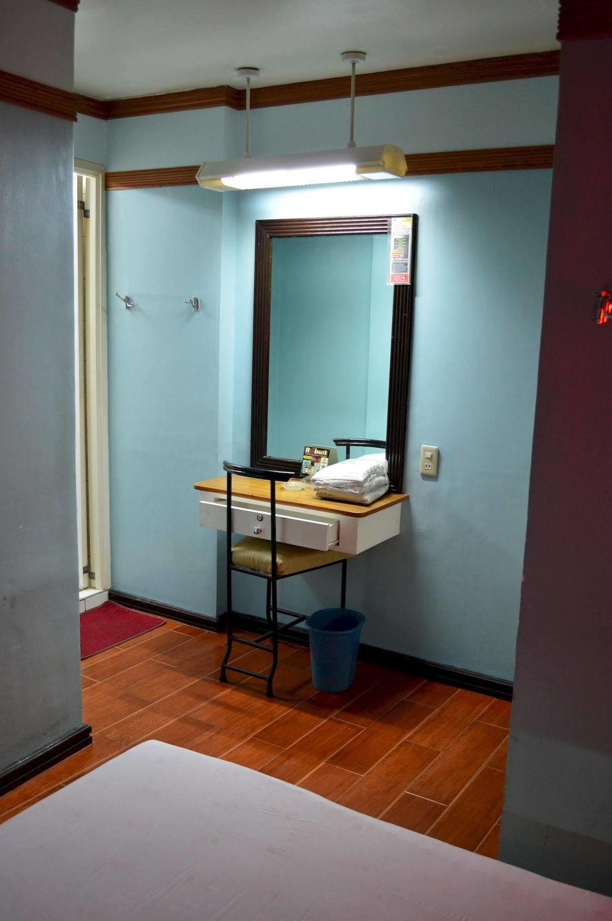 Hotel Sogo Edsa Caloocan Экстерьер фото