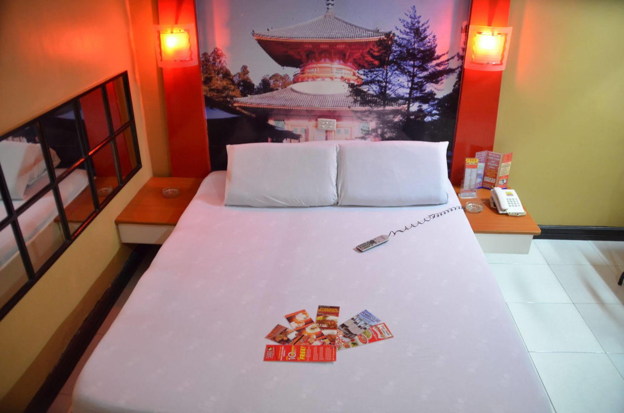 Hotel Sogo Edsa Caloocan Экстерьер фото